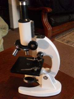 A NEW BOXED MICROSCOPE !!!!!!