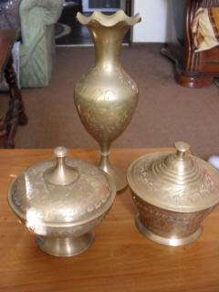 1 BRASS VASE AND 2 X BRASS BOWLS WITH LIDS !!!!!!