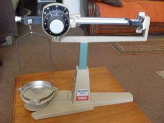 A JEWELLERS SCALE TO WEIGH YOUR GOLD SILVER ETC ETC  !!!!!!!