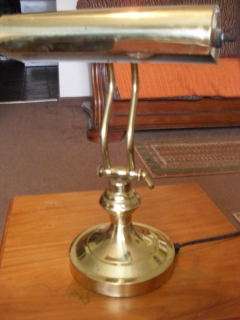 NICE VINTAGE BRASS BANKERS DESK LAMP !!!!!!