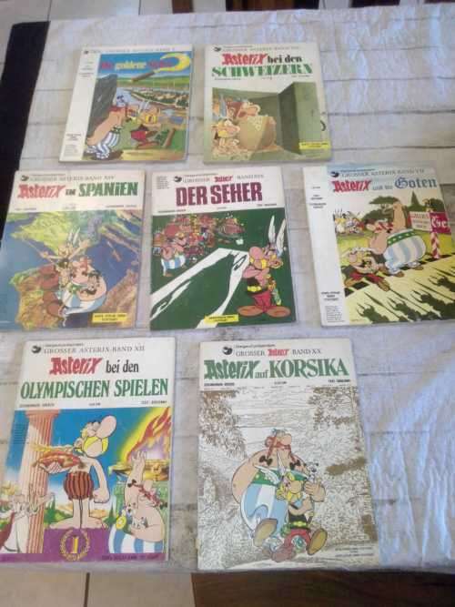 7 copies of Asterix books