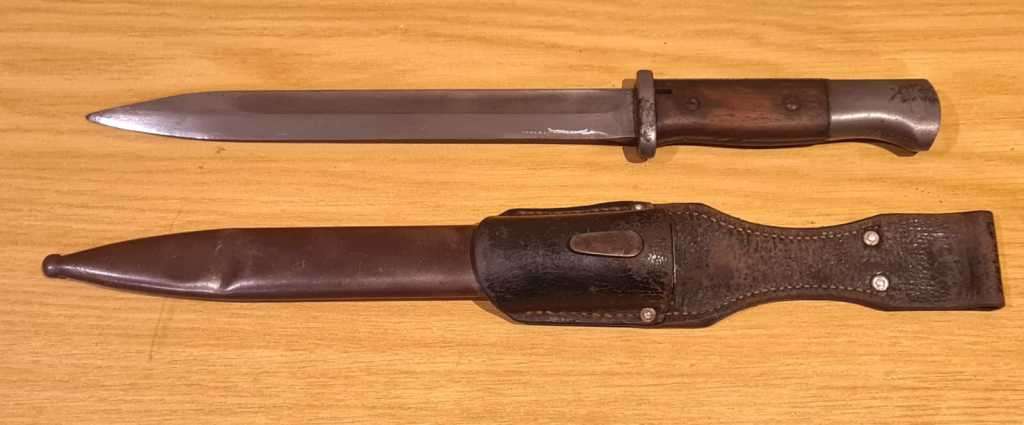 Original Rare WW2 German 84/98 iii Bayonet with Scabbard and Frog