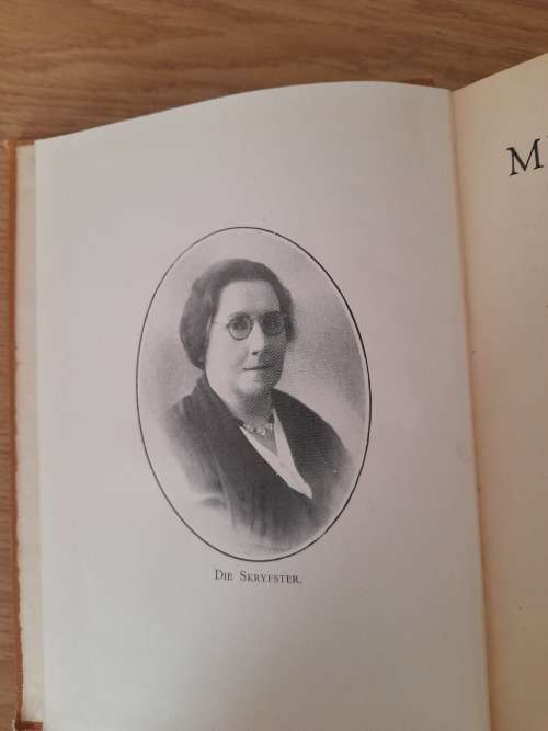 Met die Boere in die veld : Sarah Raal