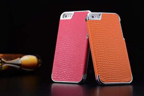 Snake pattern cover for iPhone 5