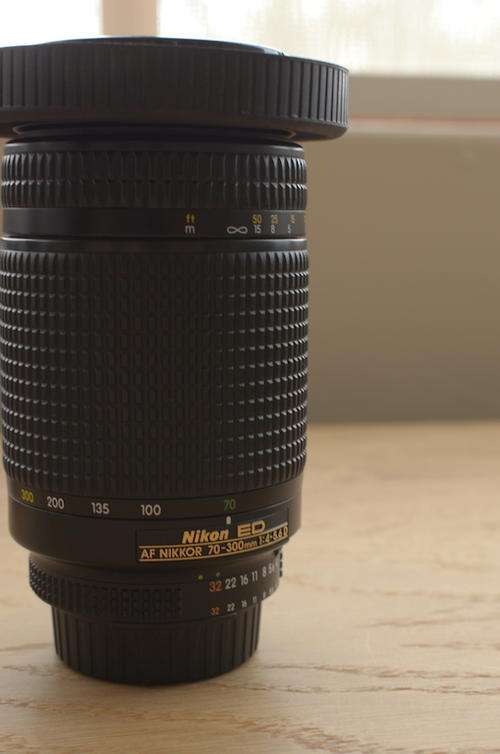 Nikon 70-300mm f4 - 5.6 D lens