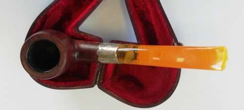 RARE AND COLLECTABLE SILVER MOUNTED SMOKING PIPE CIRCA 1902 WITH FITTED CASE