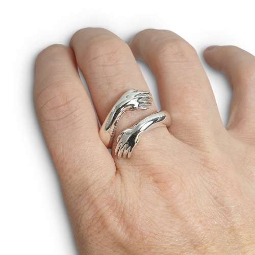 Hug ring