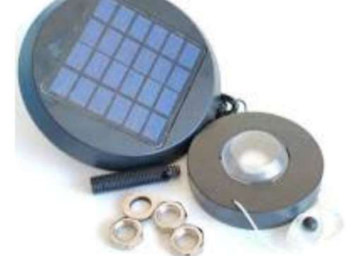 LOTS OF SOLAR LIGHTS 2650 MAH 100 LUMS