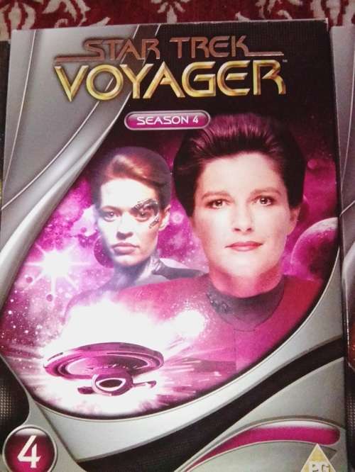 STAR TREK VOYAGER SEASON 4(box set of 7 discs)