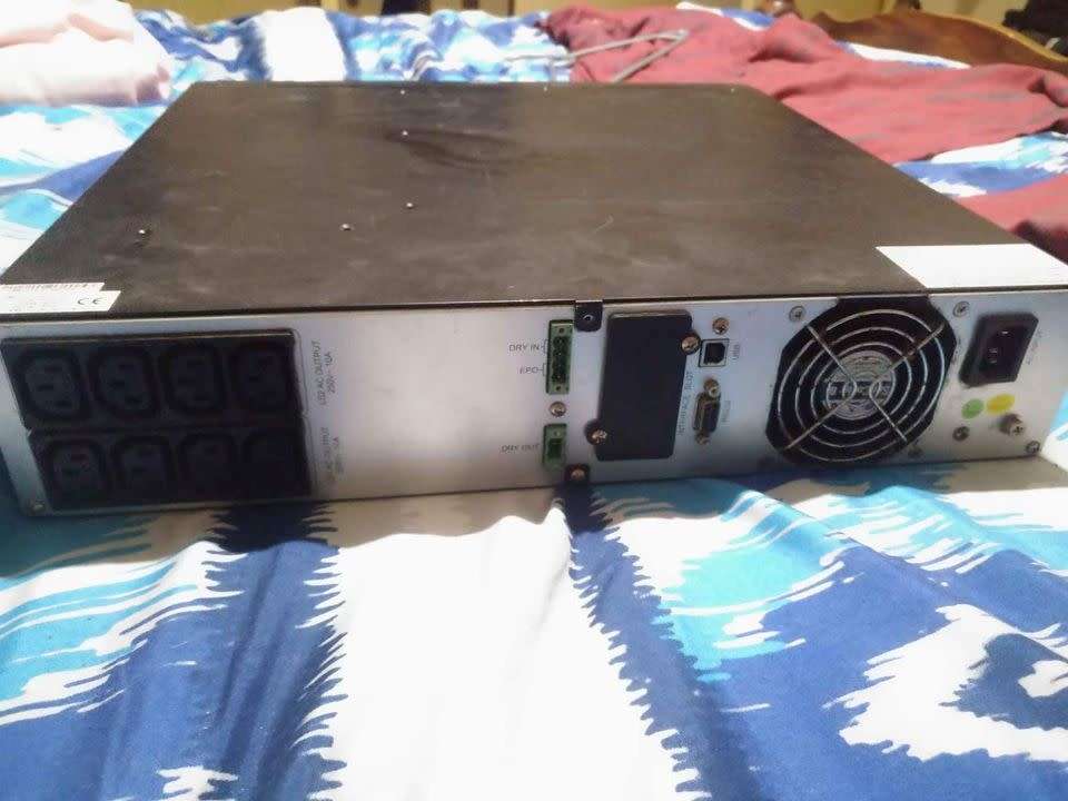 Proline UPS modelI100RT online UPS