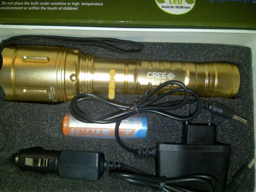 T6 1800 Lumen CREE LED Torch with adjustable zoom function - Passed ISO9001 quality certification