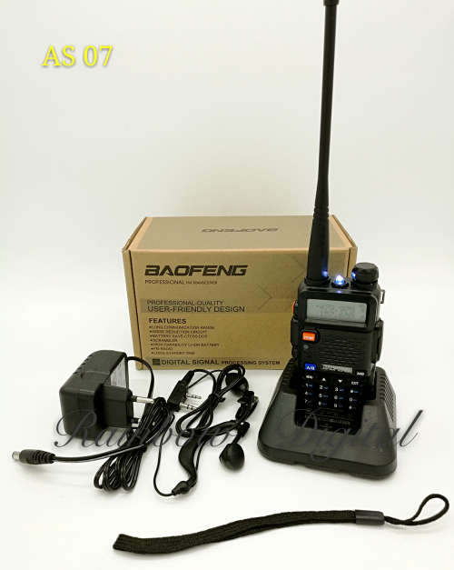 Baofeng UV 5R Walkie Talkie