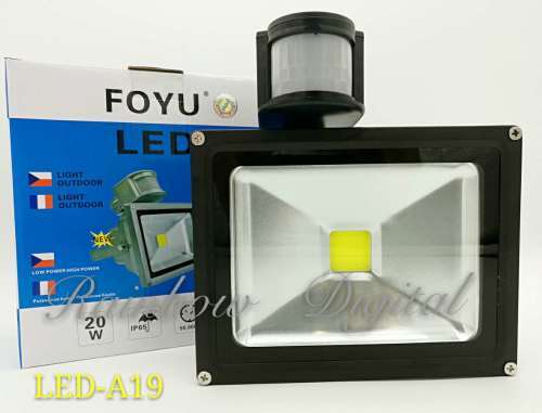 20W LED FLOODLIGHT WITH MOTION SENSOR
