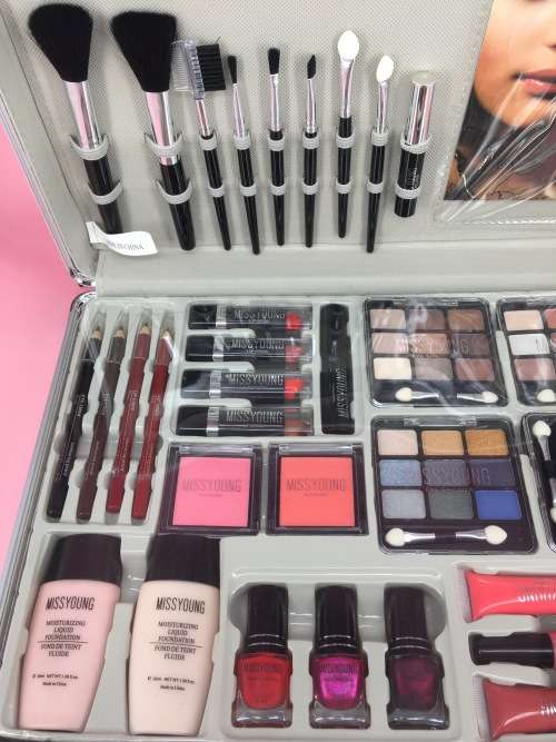 Make Up Kit MC1159