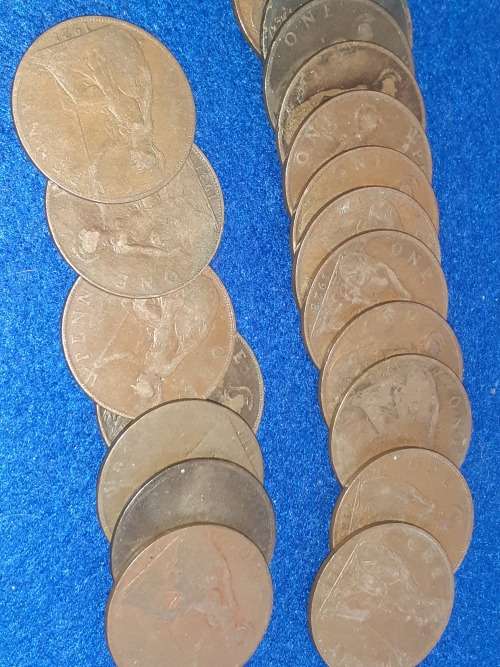 LOT OF 19 AUSTRALIAN ONE PENNY