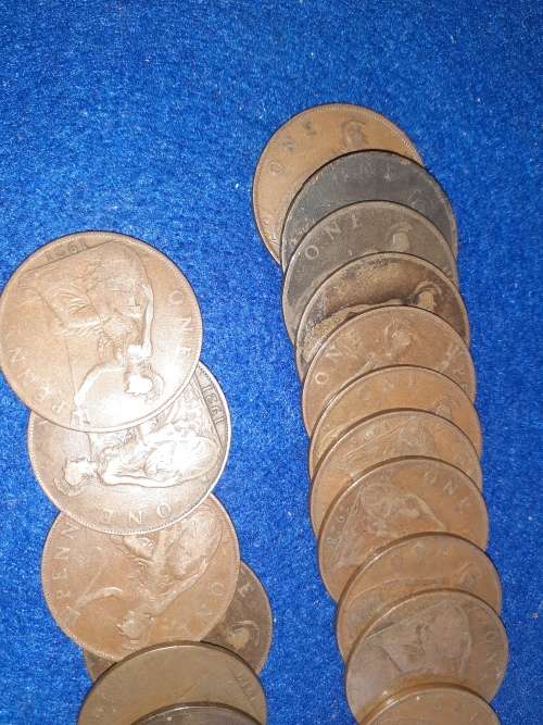 LOT OF 19 AUSTRALIAN ONE PENNY
