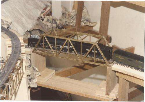 HO Scale Through Warren Truss Bridge