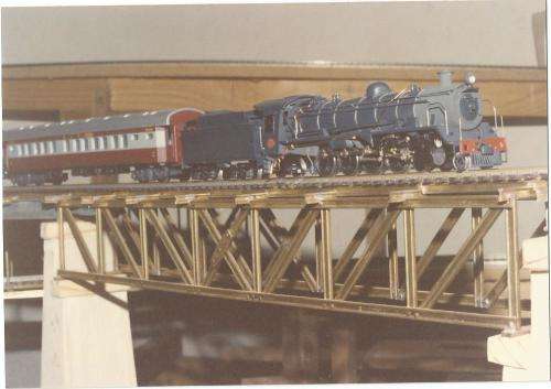 HO Scale Deck Pratt Truss Bridge.