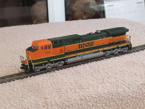 Athearn HO Scale BNSF GE C44-9W Diesels. Pair