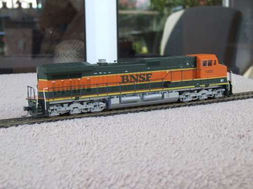 Athearn HO Scale BNSF GE C44-9W Diesels. Pair