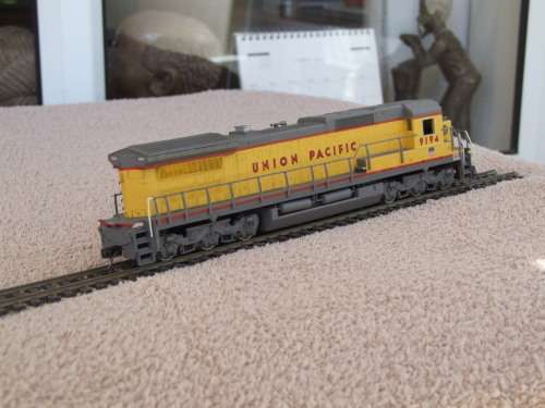 Bachmann Spectrum Union Pacific GE Dash8 - 40C Diesel Electric Locomotive