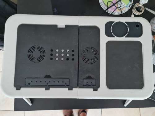 lAPTOP STAND WITH COOLING FANS