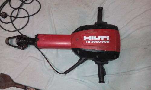 HILTI TE 3000-AVR BREAKER + BIT