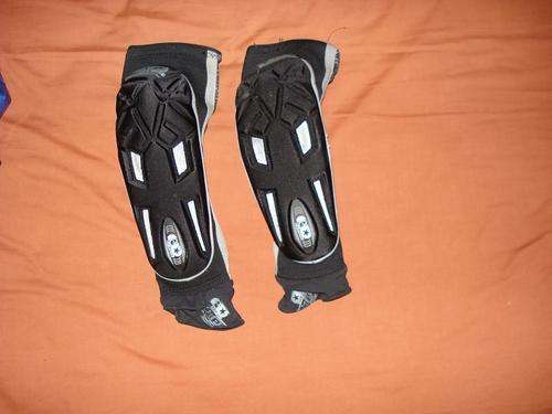 ECLIPSE "DISTORTION" ELBOW PADS