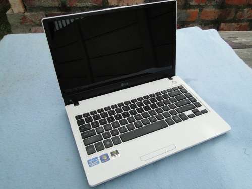 LG P420  - Core i5 Cpu - 500 HD - 4 Gig memory - Nvidia 512 Meg Dedicated -Graphics- Last Chance