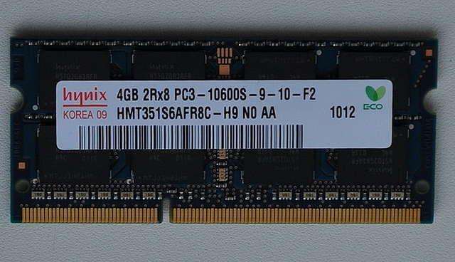 Hynix 4GB DDR3 RAM PC3-10600 204-Pin Laptop SODIMM