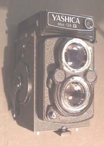 YASHICA MAT-124 G CAMERA
