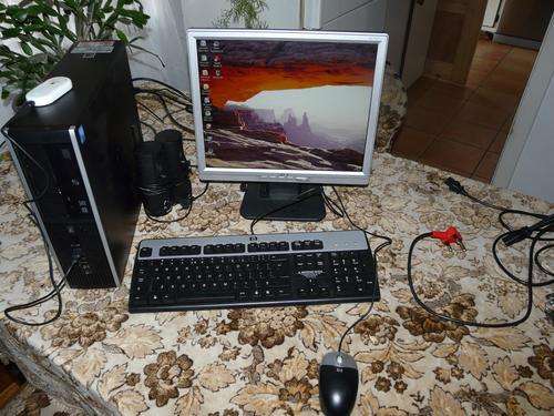 *** As New HP Desktop 8000 Elite Small Form Factor PC with Acer LCD ***