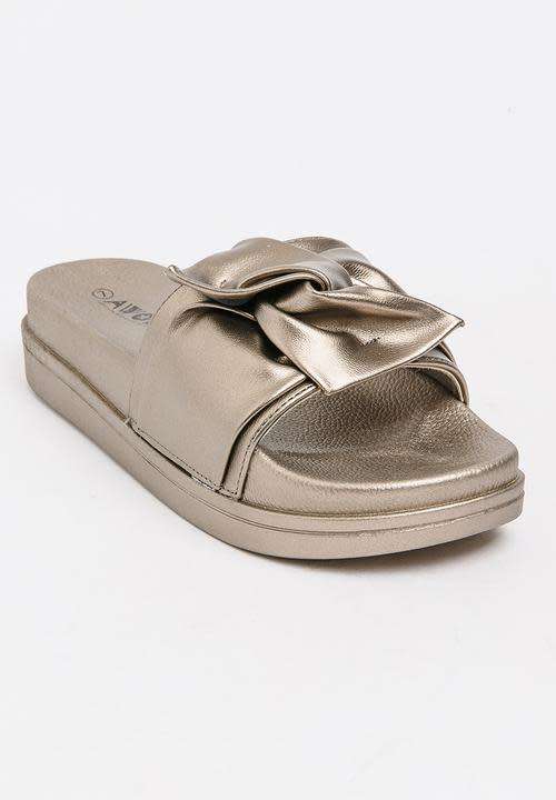 Gorgeous Metallic Pewter Coloured Bow Sliders