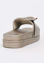 Gorgeous Metallic Pewter Coloured Bow Sliders