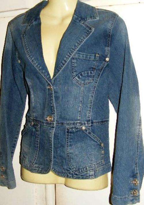 SALE!!!! GORGEOUS JEAN JACKET (8-10)