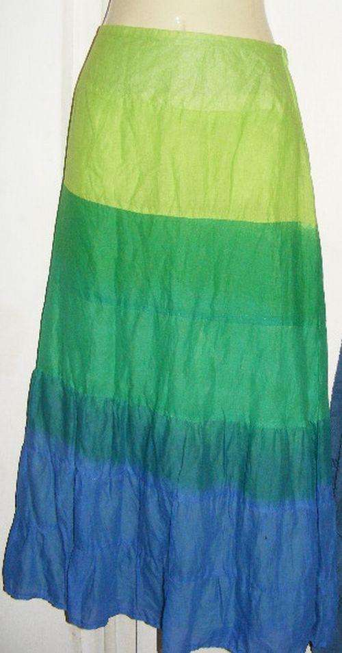 BIG SALE!!!GORGEOUS MULTI-COLOURED SKIRT (38)