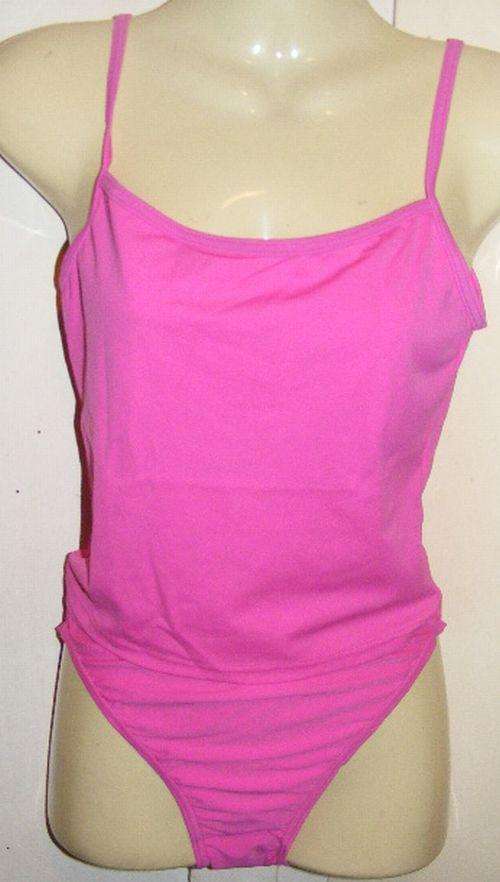 SALE!!!!! GORGEOUS CERISE 2 PIECE WITH INNER SUPPORT (32)