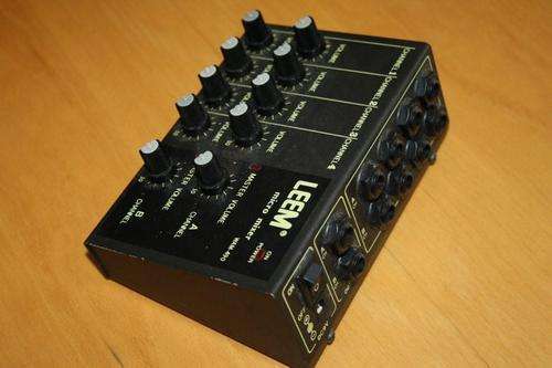 Leem 8 channel stereo mini-mixer