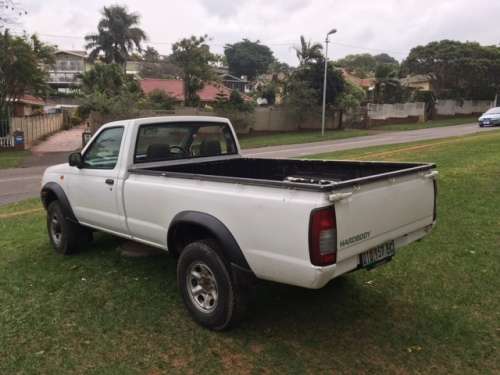NISSAN HARDBODY 2.4 L 4 X 4