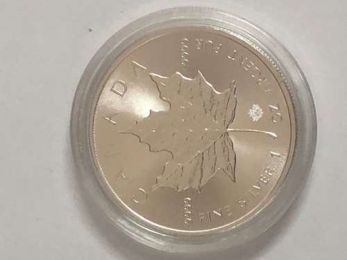 CANADIAN MAPLE LEAF 1 OUNCE COIN 2015 SILVER FINENESS .9999 ENCAPSULATED