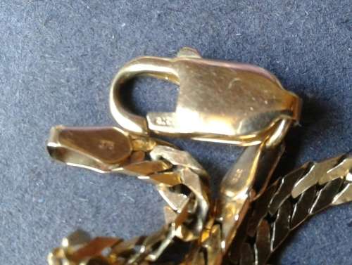 9CT GOLD NECKLACE : 45 CM : GOOD CONDITION