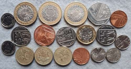10 POUNDS  PLUS : COMBINED GREAT BRITAIN LOT