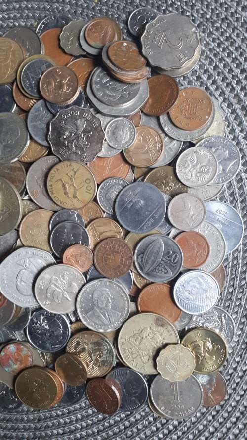 310 X INTERNATIONAL ASSORTMENT LOT : BID PER COIN FOR THE LOT