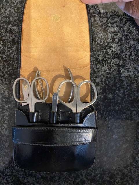 Men's Black Leather Dreizak  Manicure Set