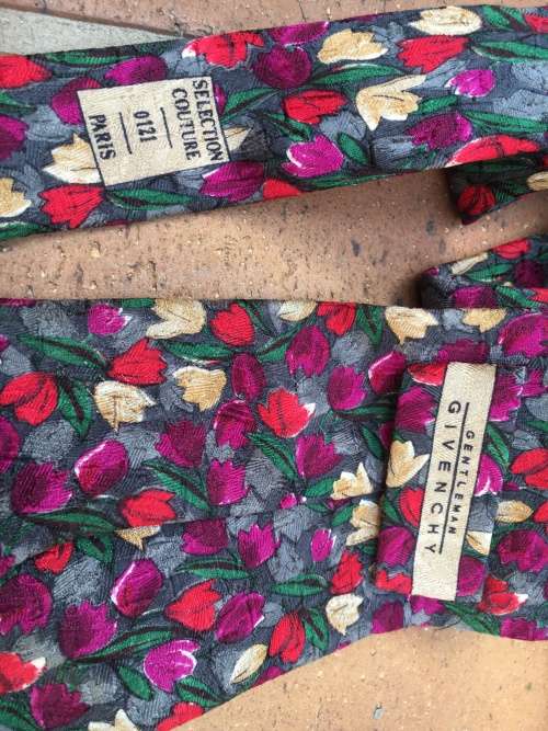 Wow - A Class designer Givenchy Original Mens Tie