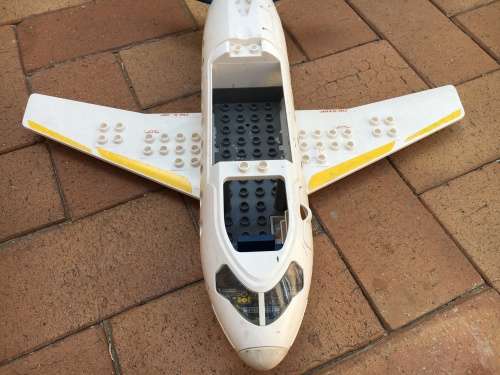 Wow - large Lego airplane per pic