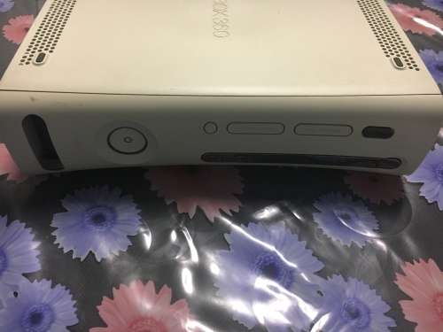 Xbox 360 for parts or repair - red ringer