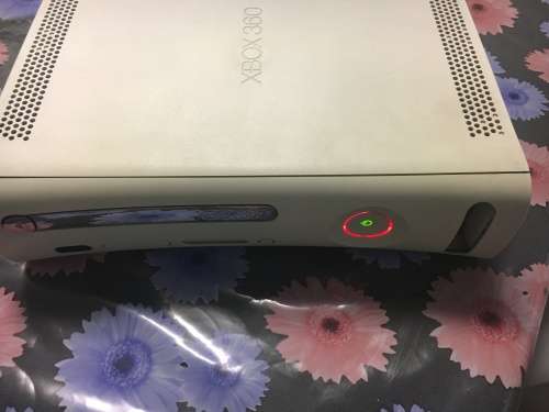Xbox 360 for parts or repair - red ringer