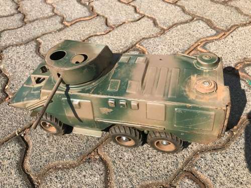 Large solid metal tank - approx 30 cm long x 15 cm wide
