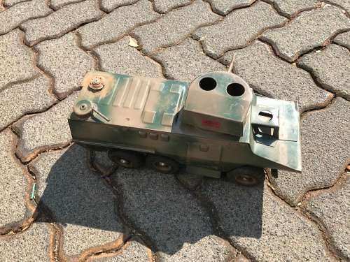 Large solid metal tank - approx 30 cm long x 15 cm wide